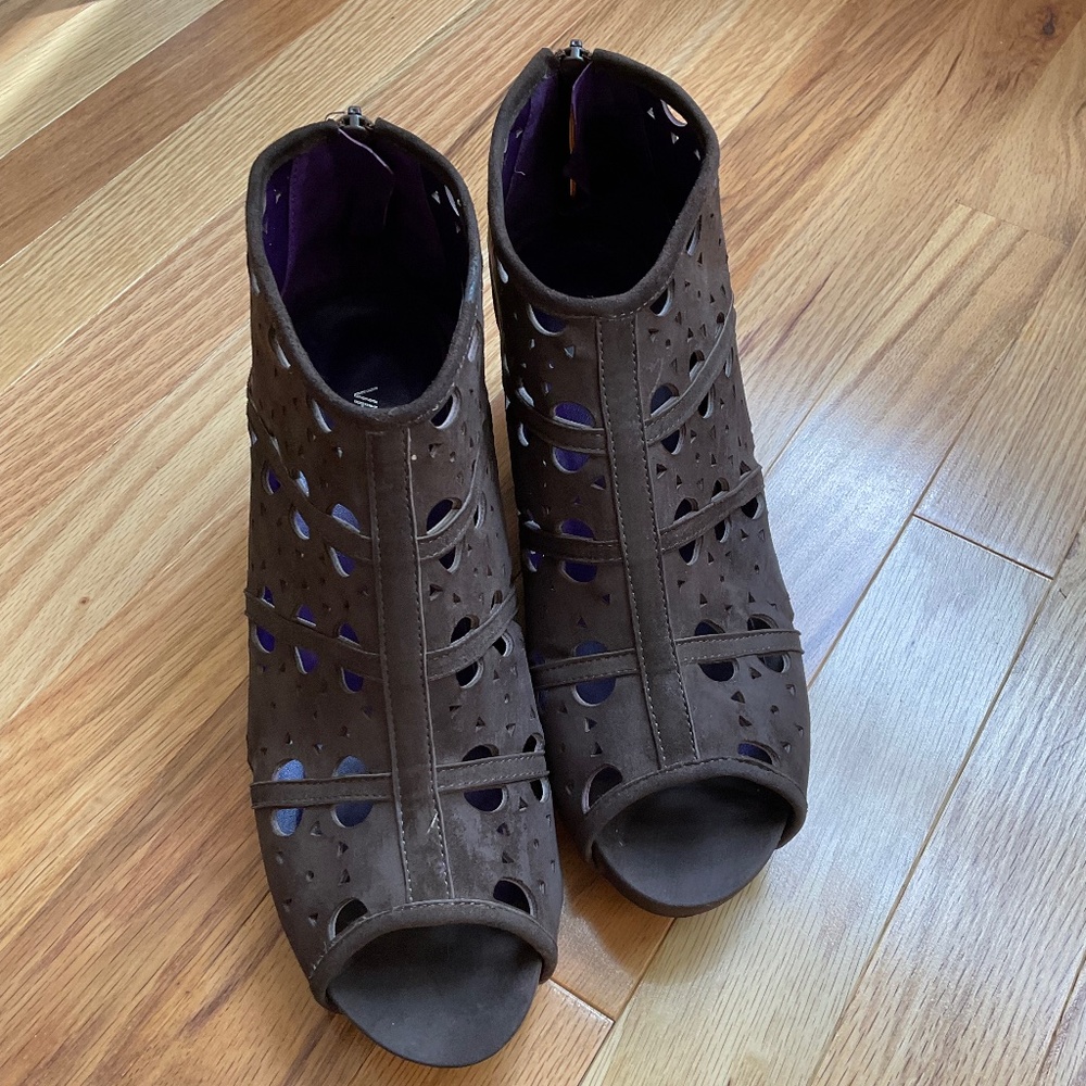VANELI Laser cut out Peep Toe Booties, Size 10